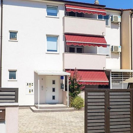 Leona Apartment Pula Exterior foto
